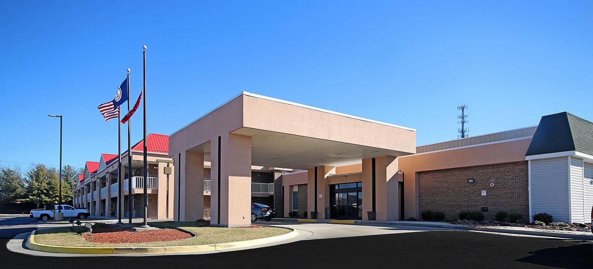 Ramada By Wyndham Wytheville Exteriör bild