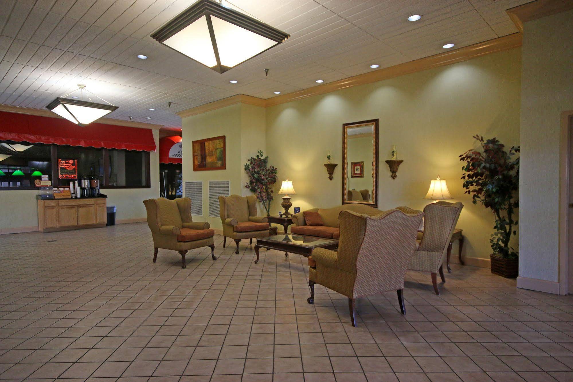 Ramada By Wyndham Wytheville Exteriör bild
