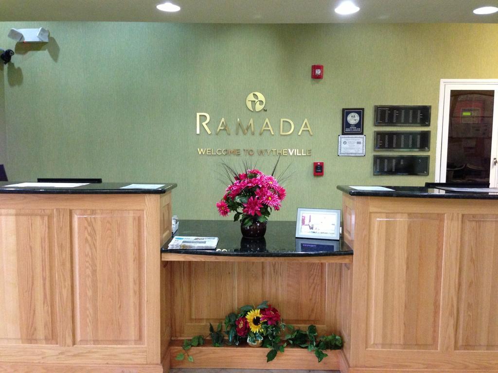 Ramada By Wyndham Wytheville Exteriör bild